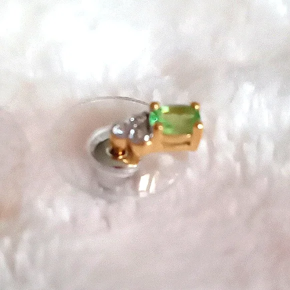 PREMIUM NATURAL TSAVORITE GARNET, NATURAL WHITE ZIRCON EARRINGS - Picture 3 of 5